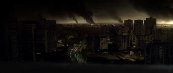 Зарево пожаров над Парижем в ночь начала зомби-апокалипсиса. (Стая)